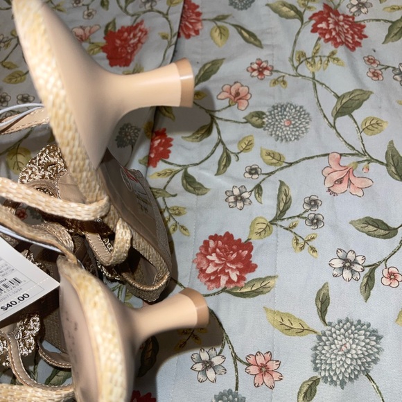 A New Day Esme Tan Crotchet Flower Kitten Heels - Picture 10 of 16